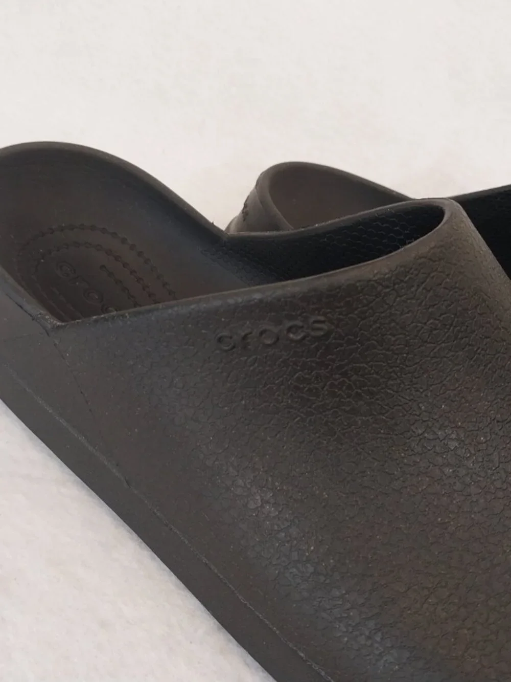 CROCS Black Clogs Mens 10 Womens 11 DYLAN Slip On Mules Comfort Slides 209366